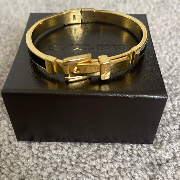 Michael Kors Buckle Bracelet - Picture 1 of 4